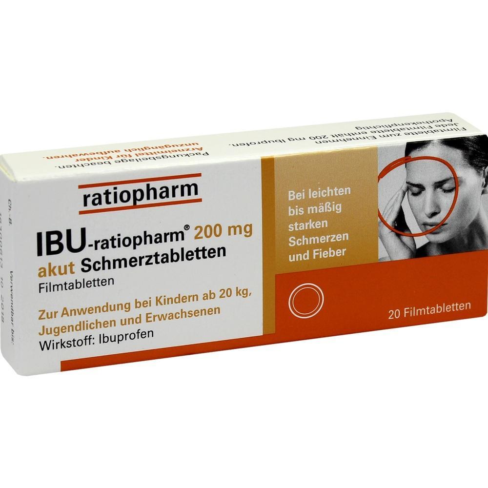 Eine Packung IBU-ratiopharm 200 mg Schmerztabletten mit Frau, die ihre Schl&auml;fe h&auml;lt.