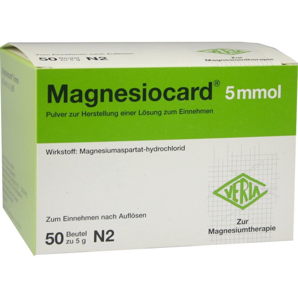 Gr&uuml;ne und wei&szlig;e Packung Magnesiocard Pulver zur Einnahme bei Magnesiumtherapie.