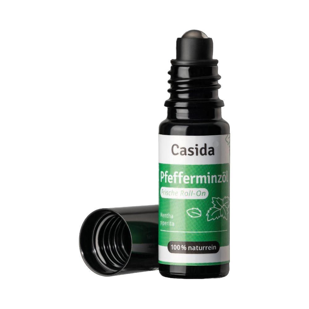 Schwarzer Roll-On mit Pfefferminz&ouml;l, der offen auf wei&szlig;em Hintergrund steht.
